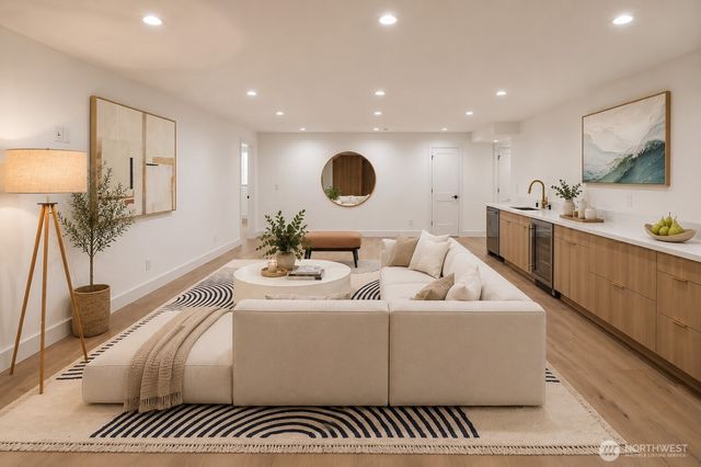 10234 NE 20th Place, Bellevue, WA 98004