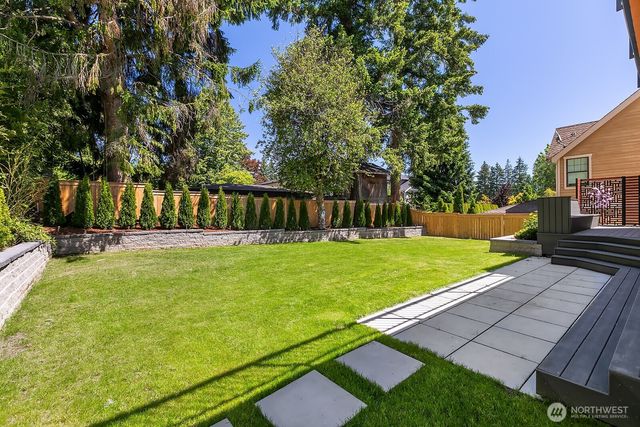 10234 NE 20th Place, Bellevue, WA 98004