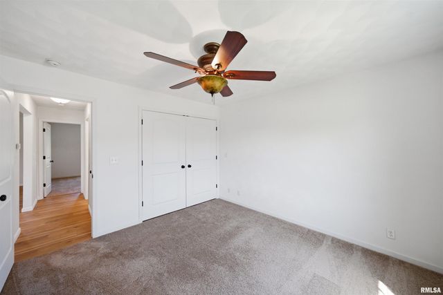 20 Ashwood Lane, Pekin, IL 61554