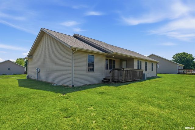 20 Ashwood Lane, Pekin, IL 61554