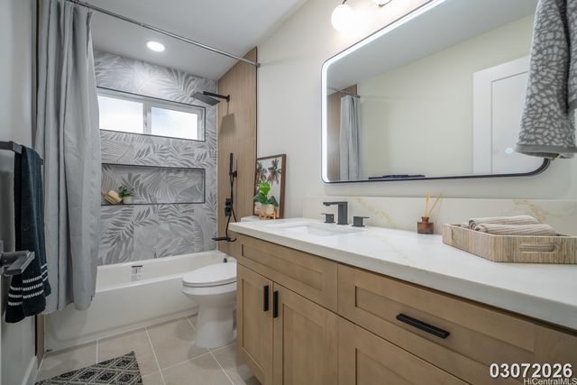 99-1052 Manako Place, Aiea, HI 96701