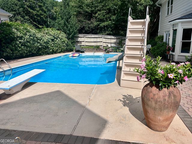 200 Hedgewood Court, Peachtree City, GA 30269