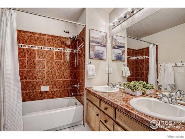 2826 Blue Jay Way, Lafayette, CO 80026