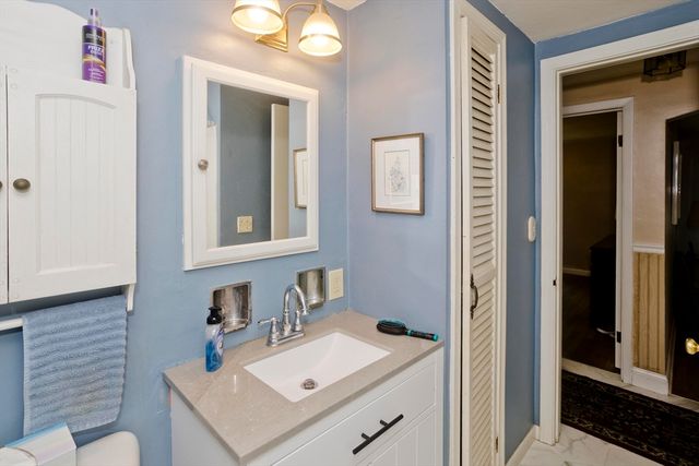 135 Prentice, Springfield, MA 01104