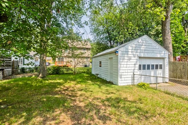 135 Prentice, Springfield, MA 01104