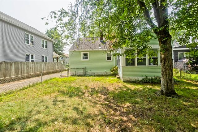 135 Prentice, Springfield, MA 01104