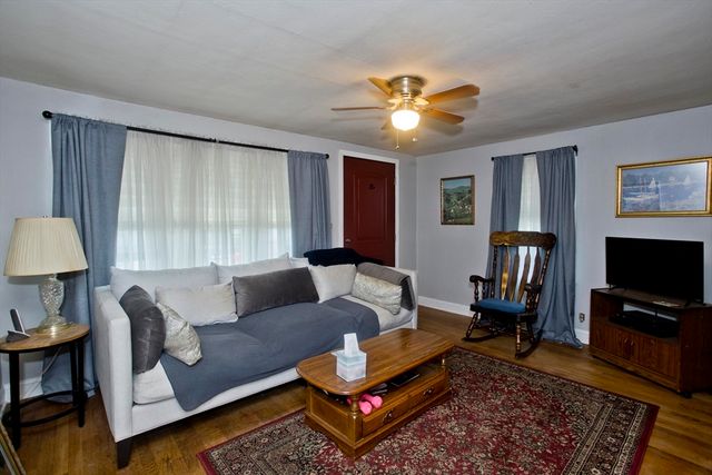 135 Prentice, Springfield, MA 01104