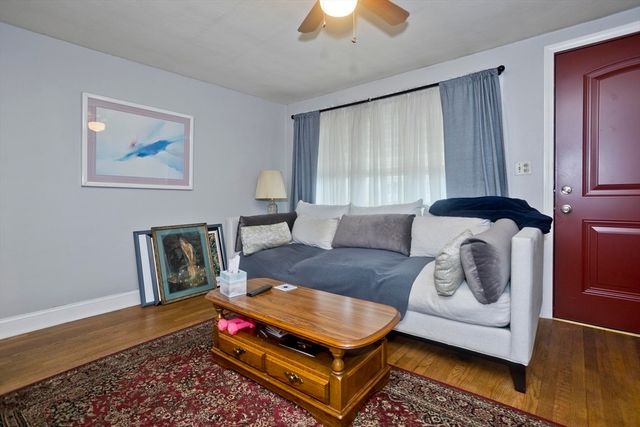 135 Prentice, Springfield, MA 01104