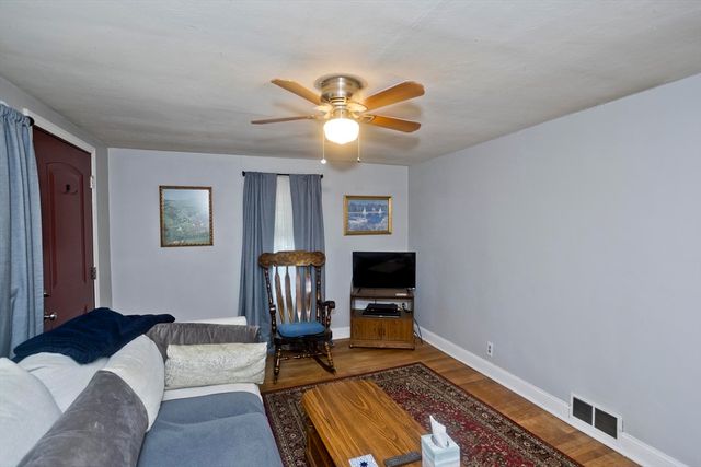 135 Prentice, Springfield, MA 01104