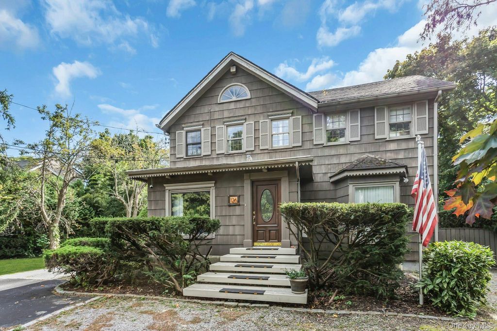 126 Harbor Hill Road, Roslyn Heights, NY 11577 — exterior