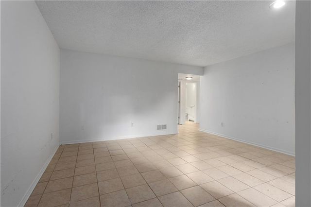 8949 Hauser Street, Lenexa, KS 66215