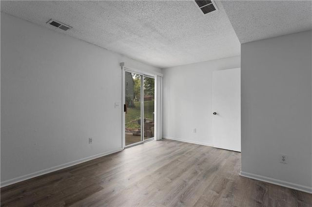 8949 Hauser Street, Lenexa, KS 66215