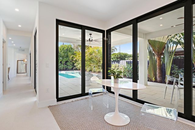 385 Linda Lane, West Palm Beach, FL 33405