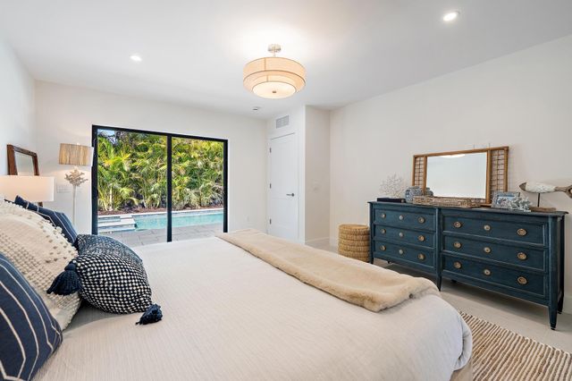 385 Linda Lane, West Palm Beach, FL 33405