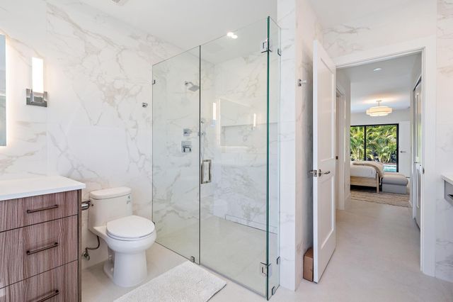 385 Linda Lane, West Palm Beach, FL 33405