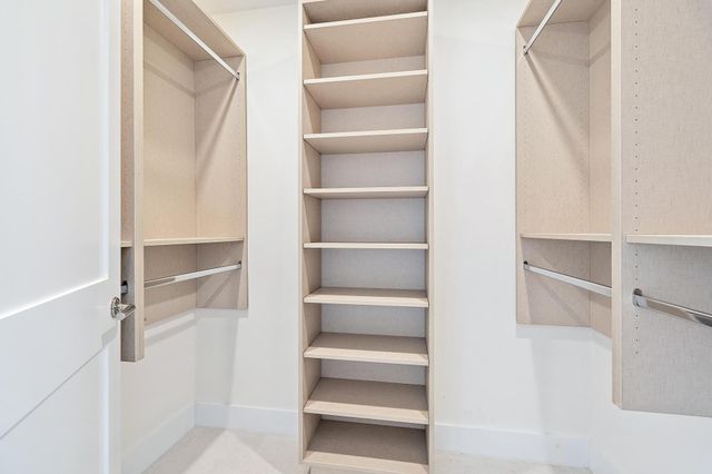 385 Linda Lane, West Palm Beach, FL 33405