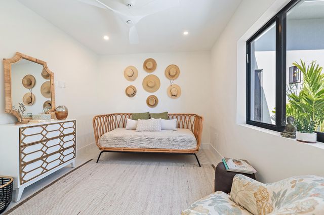 385 Linda Lane, West Palm Beach, FL 33405