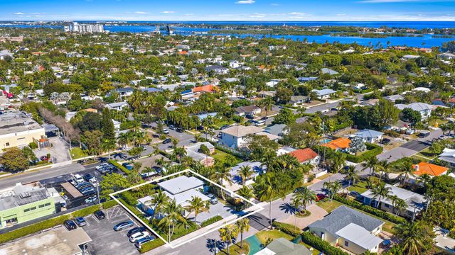 385 Linda Lane, West Palm Beach, FL 33405