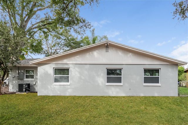 5312 WREN STREET, Orlando, FL 32807