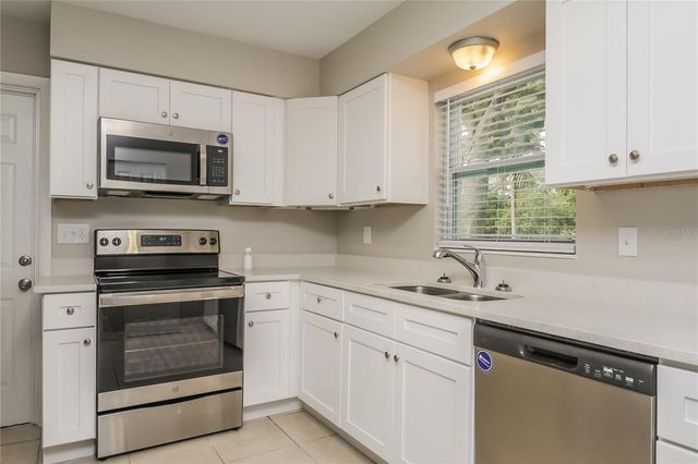 5312 WREN STREET, Orlando, FL 32807