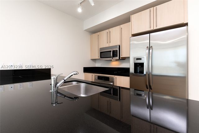 79 SW 12th St 2602-S, Miami, FL 33130