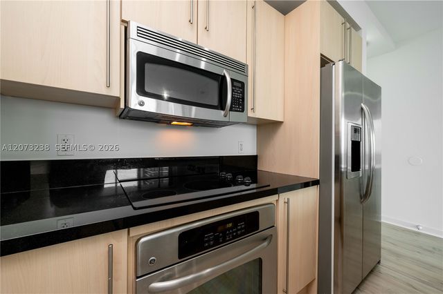79 SW 12th St 2602-S, Miami, FL 33130
