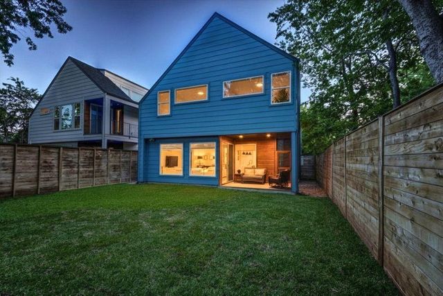 916 E 50th ST 1, Austin, TX 78751