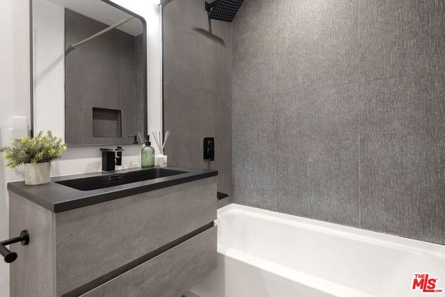 7848 Melita Avenue, North Hollywood, CA 91605