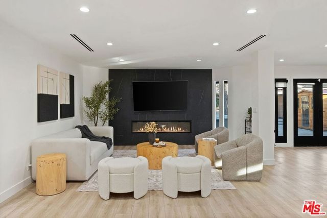 7848 Melita Avenue, North Hollywood, CA 91605