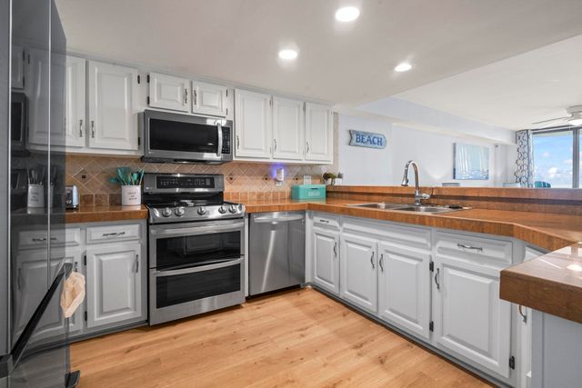 1015 S Ocean Blvd Unit 302, North Myrtle Beach, SC 29582