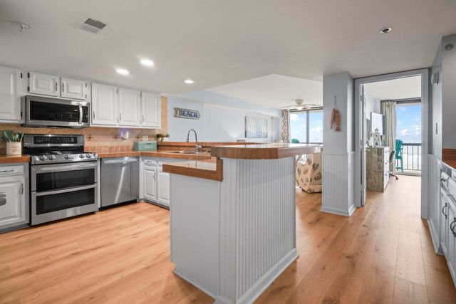 1015 S Ocean Blvd Unit 302, North Myrtle Beach, SC 29582