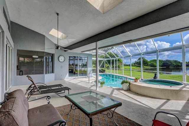 139 Brookhaven Court, Palm Beach Gardens, FL 33418