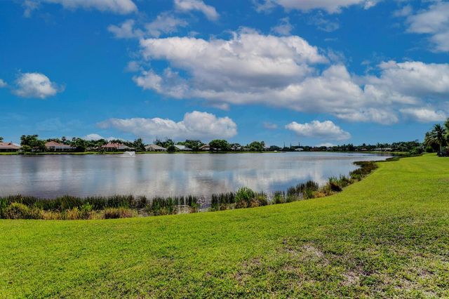 139 Brookhaven Court, Palm Beach Gardens, FL 33418