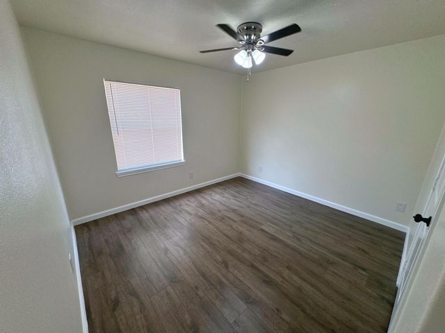 272 Lakewood Drive, Trinity, TX 75862