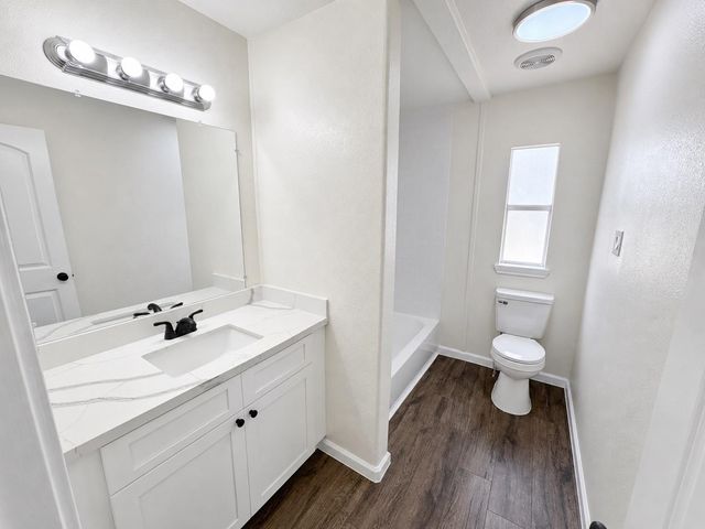 272 Lakewood Drive, Trinity, TX 75862