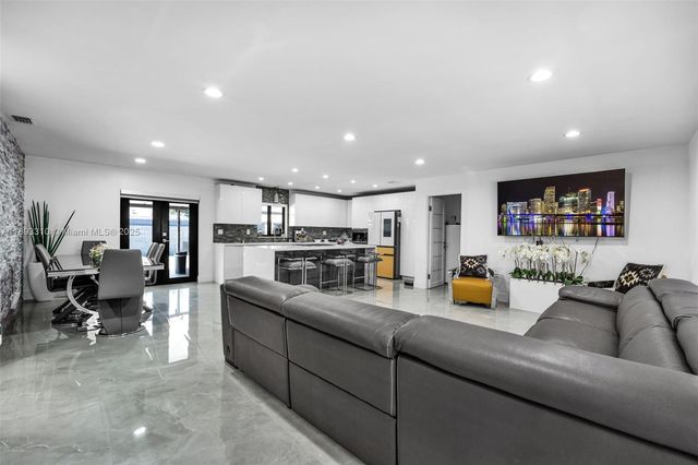 4020 SW 122nd Ave, Miami, FL 33175
