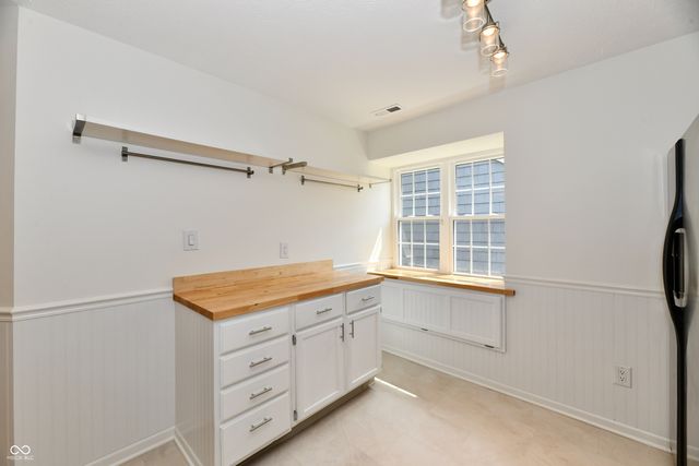 7802 Harbour, Indianapolis, IN 46240