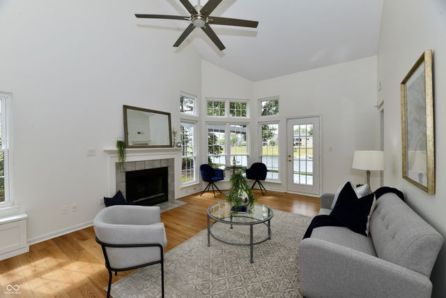 7802 Harbour, Indianapolis, IN 46240