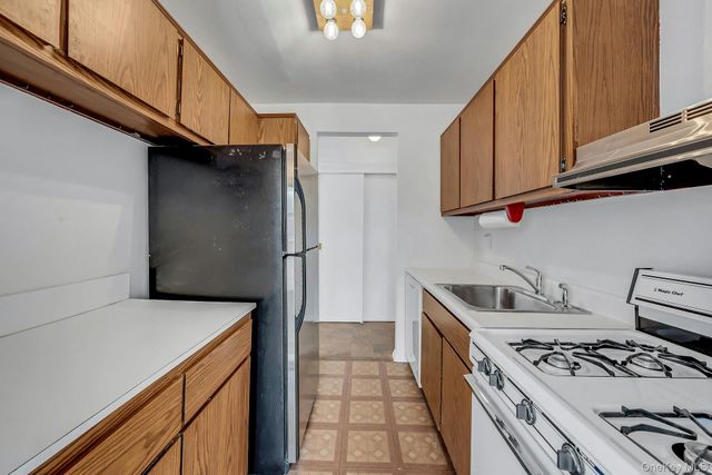 2261 Palmer Avenue 2M, New Rochelle, NY 10801