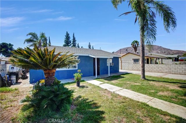 18883 6th, Bloomington, CA 92316