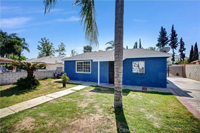 18883 6th, Bloomington, CA 92316