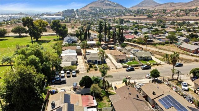 18883 6th, Bloomington, CA 92316