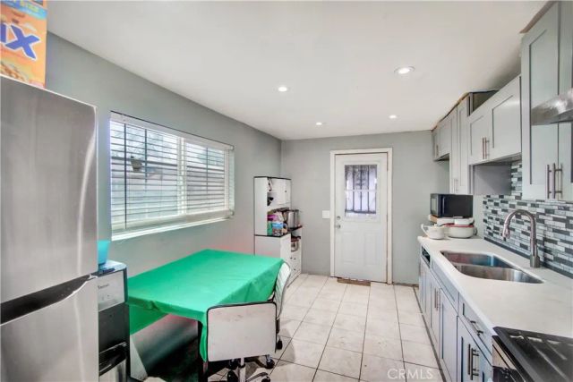 18883 6th, Bloomington, CA 92316
