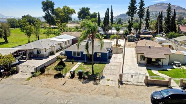18883 6th, Bloomington, CA 92316