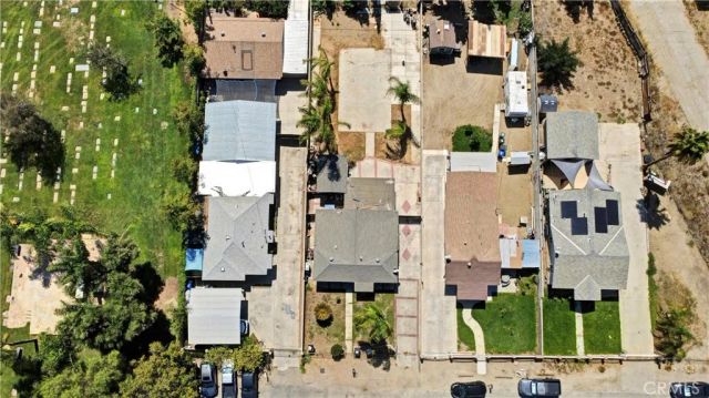 18883 6th, Bloomington, CA 92316
