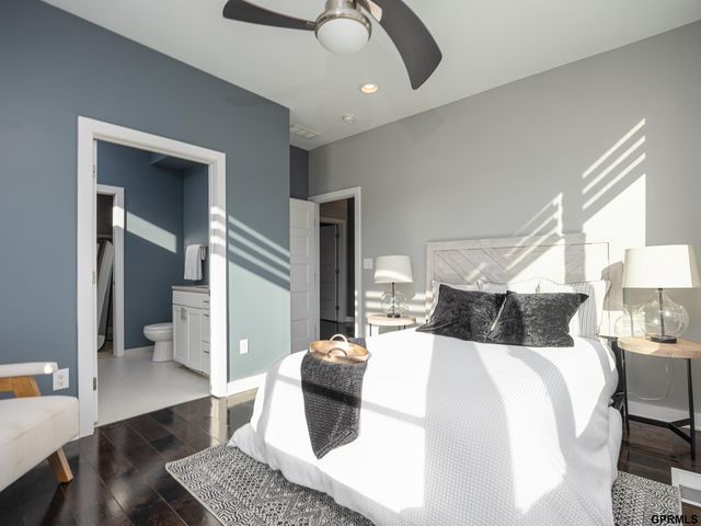 1236 S 10 Street, Omaha, NE 68108