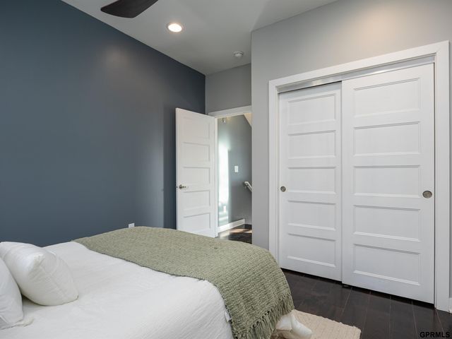 1236 S 10 Street, Omaha, NE 68108