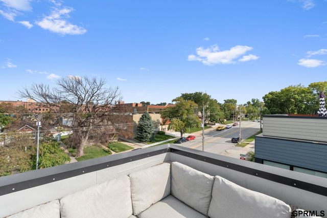 1236 S 10 Street, Omaha, NE 68108