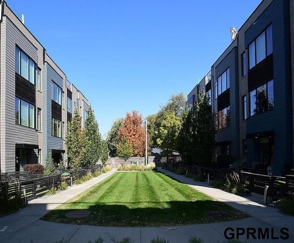 1236 S 10 Street, Omaha, NE 68108