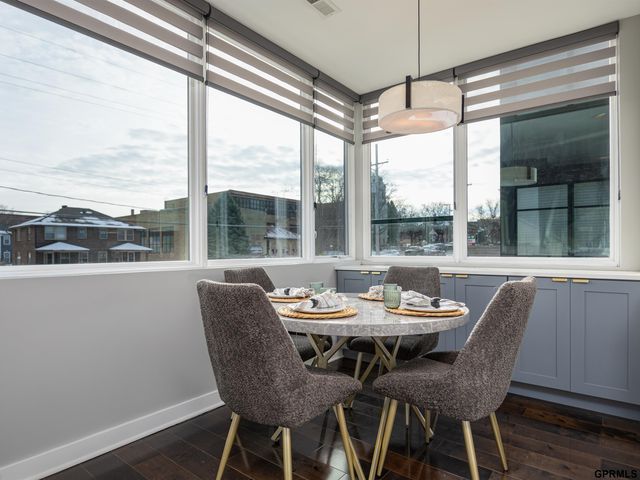 1236 S 10 Street, Omaha, NE 68108